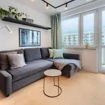 Seaside Retreat Gdansk - 64M2, Parking, Workspace- By Rentujemy